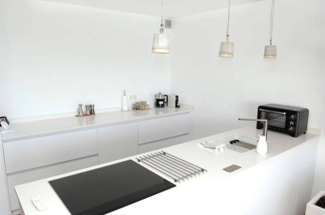 Volledig uitgeruste moderne keuken